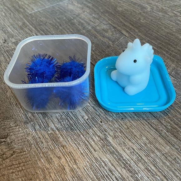 Sensory Bin for Kids: Play/Special Needs/Travel - Picture 5 of 16